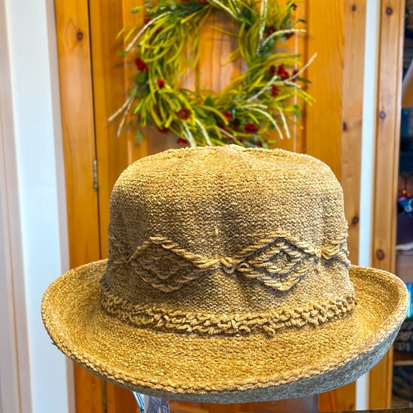 NY Accessories - Chenille Hat